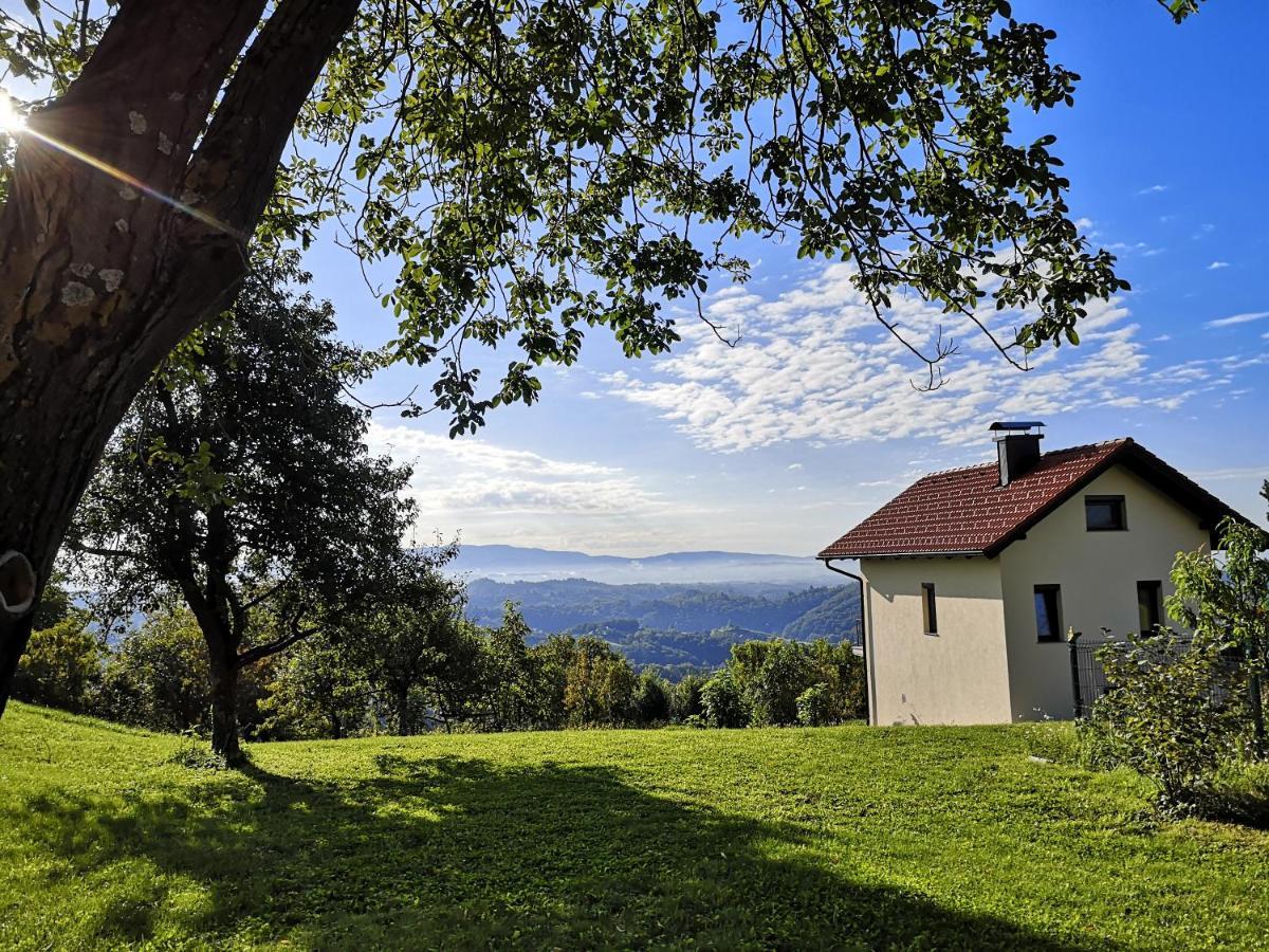 Apartma Hisa Na Ravnah With Hot Tub Pisece Exterior photo